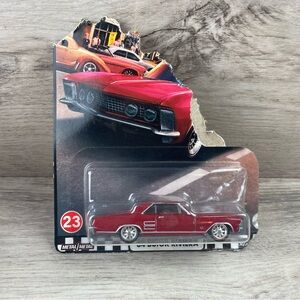 HOT WHEELS CAR CULTURE BOULEVARD '64 BUICK RIVIERA  NEW - Damaged Packaging